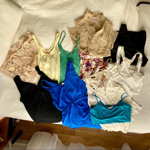 SLEEVELESS PARTY - Picture 2 of 2